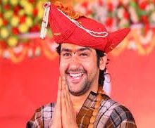 हिंदू एकता यात्रा निकाल रहे धीरेंद्र शास्त्री पर हमला 25