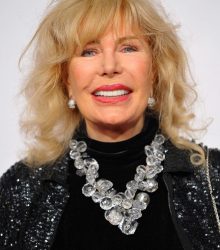 एमी अवॉर्ड विनर Loretta Swit का 87 साल की उम्र में निधन 38