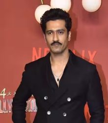 कैटरीना कैफ को घर छोड़ स्क्रीनिंग में अकेले पहुंचे विक्की कौशल, फैंस बोले- प्रेग्नेंसी 67