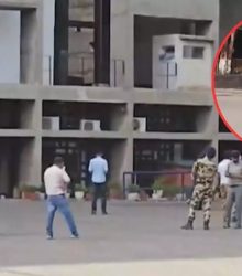 दिल्ली सचिवालय और मौलाना आजाद मेडिकल कॉलेज को मिली बम से उड़ाने की धमकी 75