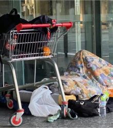 ऑस्ट्रेलिया: हर महीने 13,000 लोग घर की कमी के कारण तनाव 17