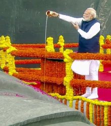 एकता दिवस: सरदार वल्लभभाई पटेल की 150वीं जयंती... पीएम मोदी ने दी श्रद्धांजलि 9