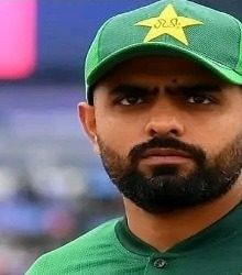 बाबर ने तोड़ा रोहित शर्मा का रिकॉर्ड 13