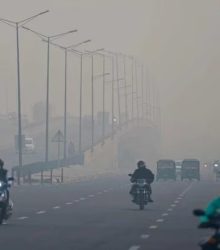 हवा हुई ज़हर से भी तेज़- दिल्ली में प्रदूषण गंभीर श्रेणी में, AQI 435 के पार 3