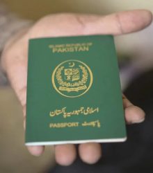 UAE ने पाकिस्तानियों को वीजा देना बंद किया 49