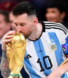 कोलकाता पहुंचे दिग्गज लियोनेल मेसी, शुरू हुआ गोट इंडिया टूर 12