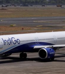 दिल्ली, मुंबई, हैदराबाद समेत कई शहरों में फ्लाइट्स रद्द होने से हड़कंप 37